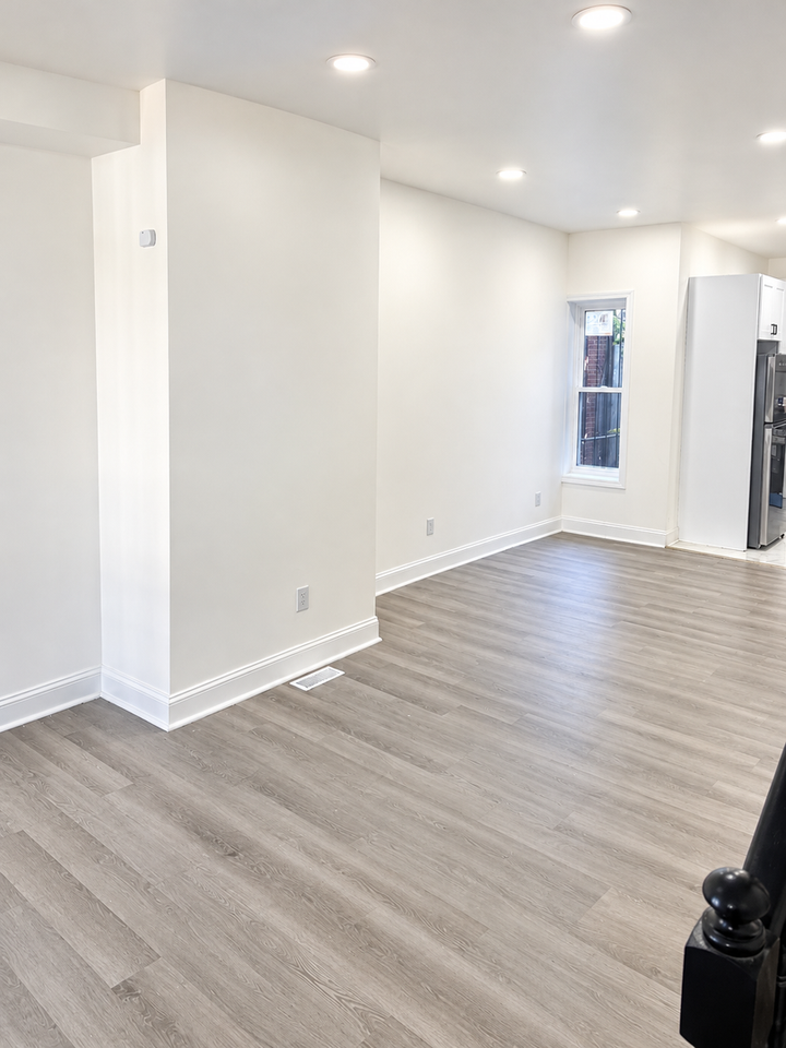 1835 N Newkirk St - Photo 4 of 25