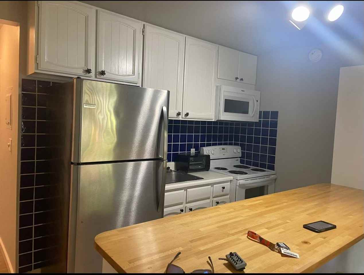 2136 Konou Pl #101 - Photo 3 of 8