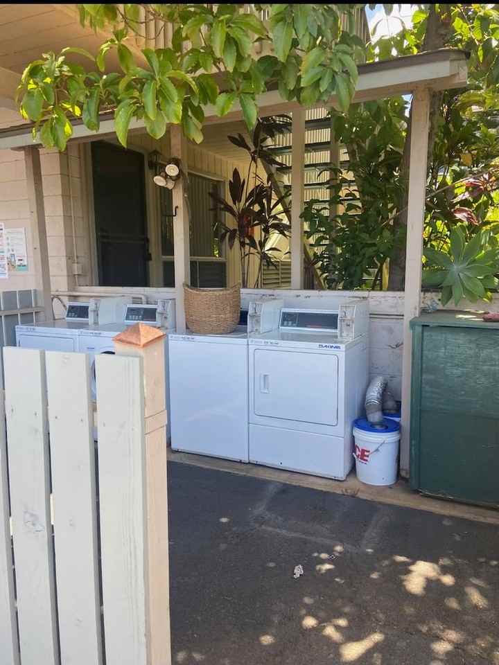 2136 Konou Pl #101 - Photo 7 of 8
