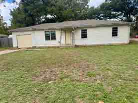 141 Brewster St - Photo 1 of 1