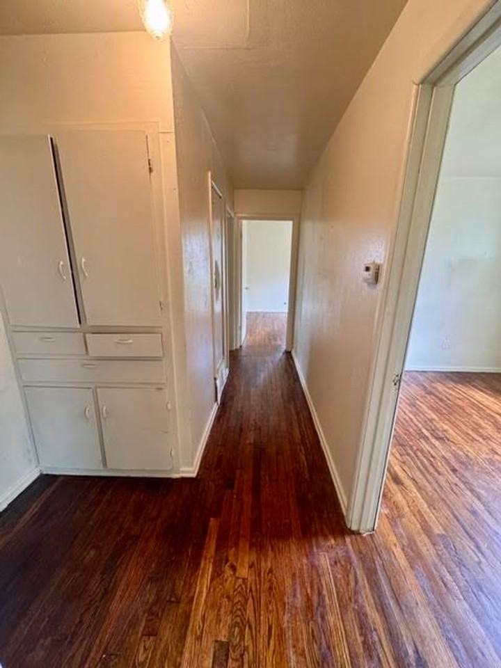 141 Brewster St - Photo 7 of 12