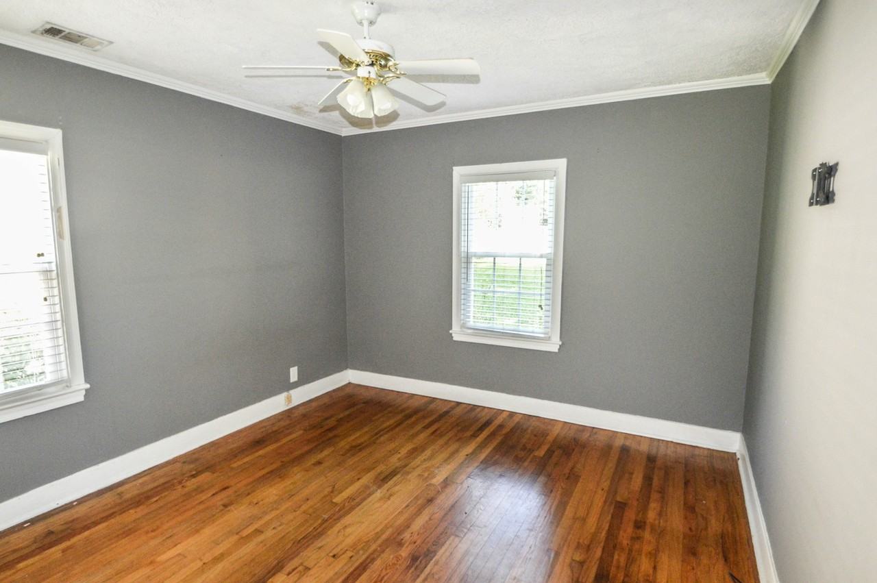 940 E Glenn Ave - Photo 4 of 6