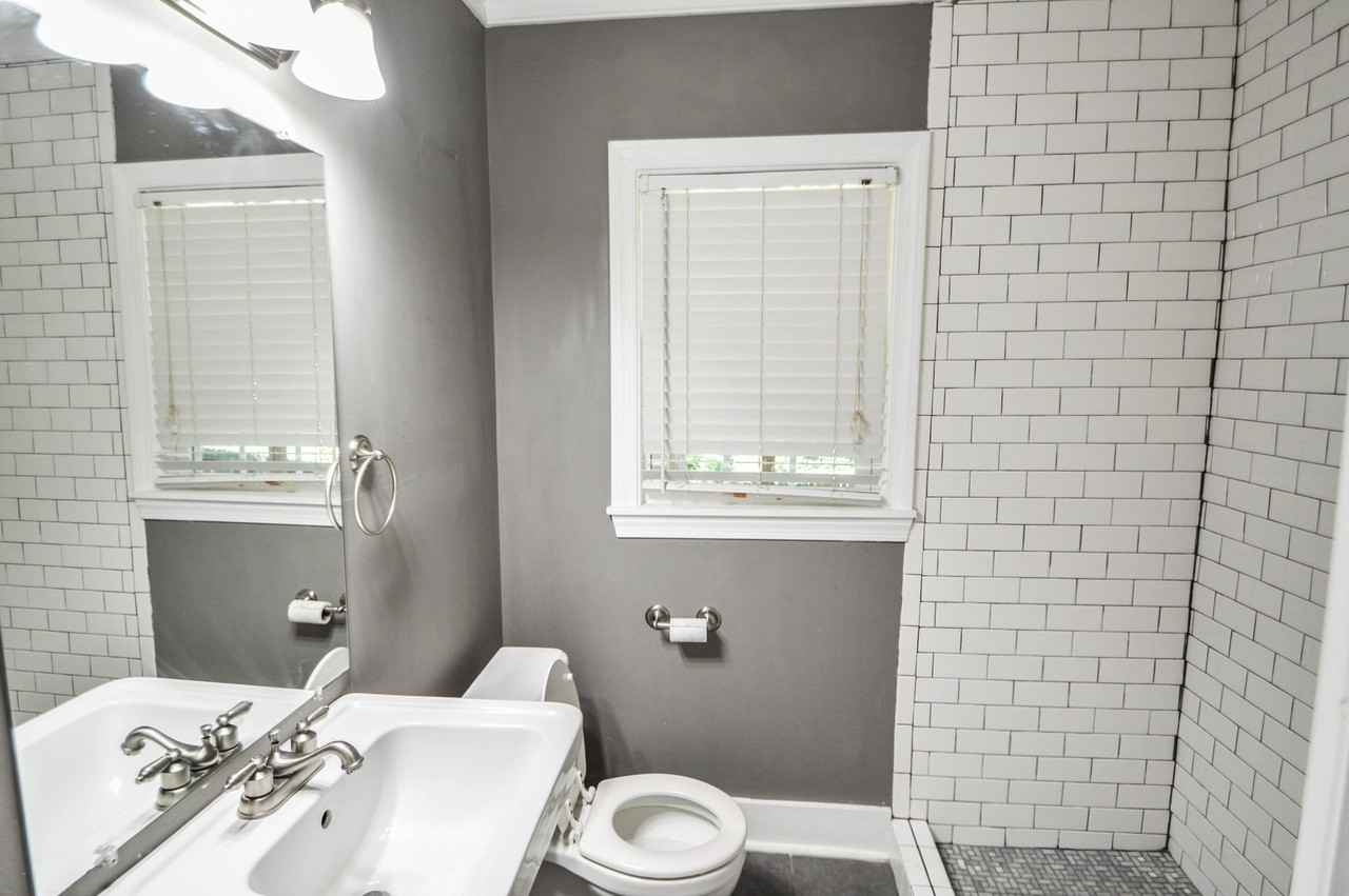 940 E Glenn Ave - Photo 5 of 6