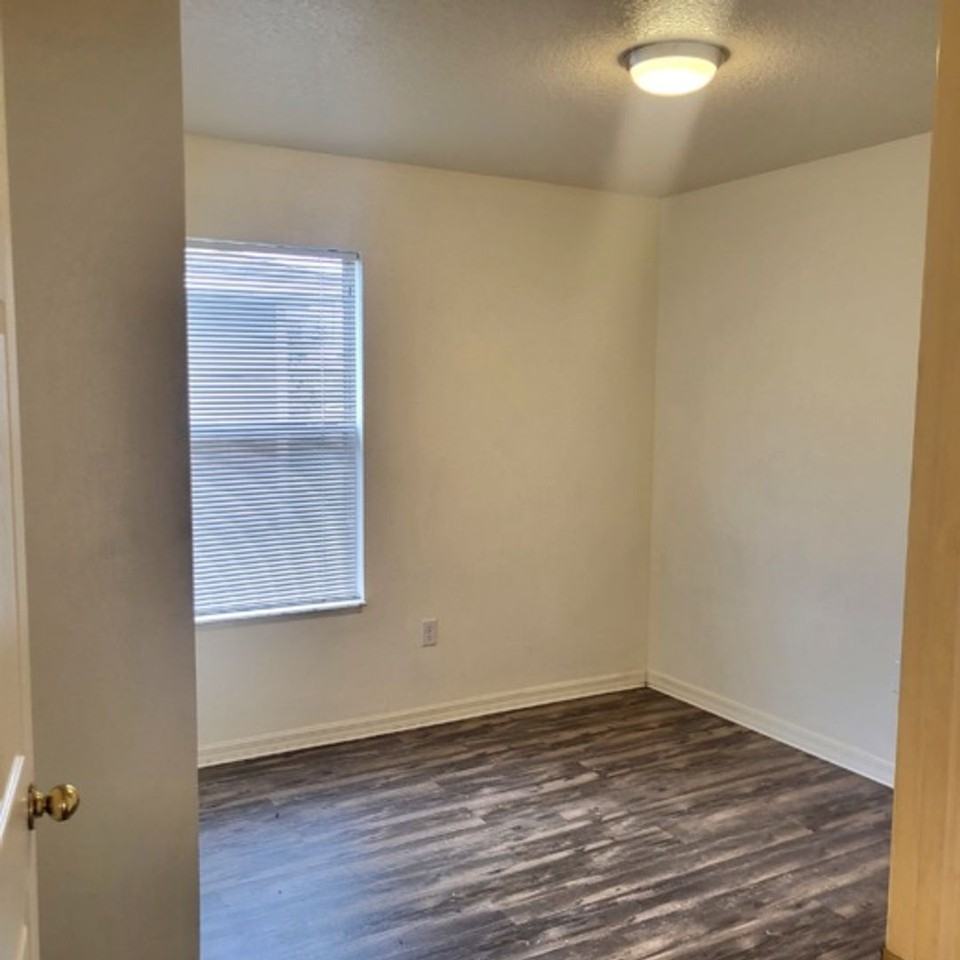 14648 Futch St - Photo 4 of 18