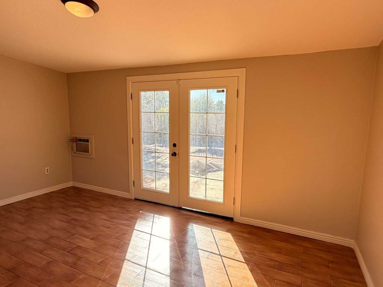 11630 N 25th Ave - Photo 3 of 15