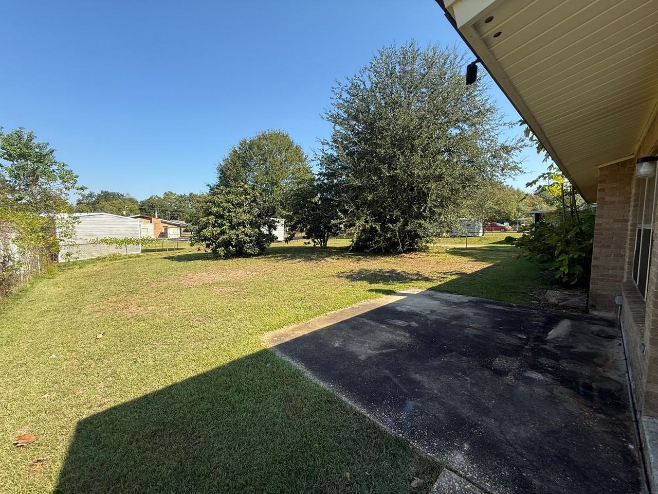 5713 Belleau Dr - Photo 4 of 12