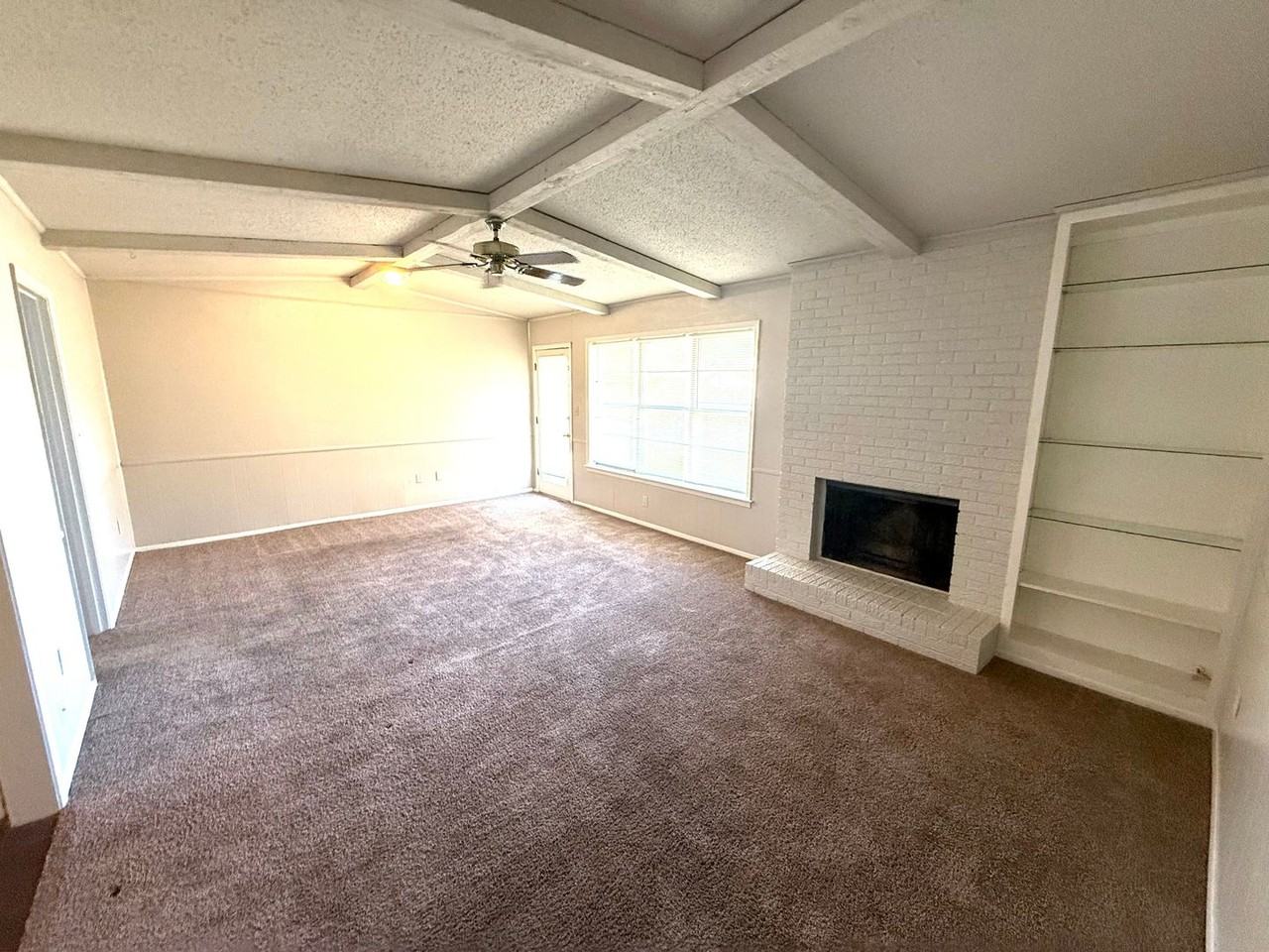 5713 Belleau Dr - Photo 7 of 12