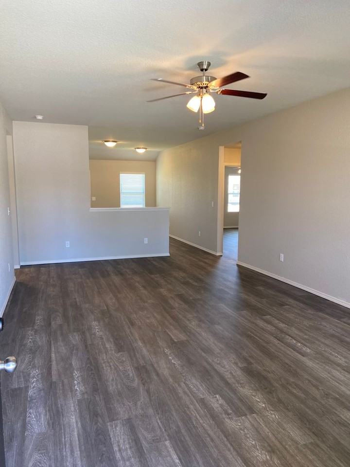 10304 Lori Kaye Dr - Photo 5 of 20