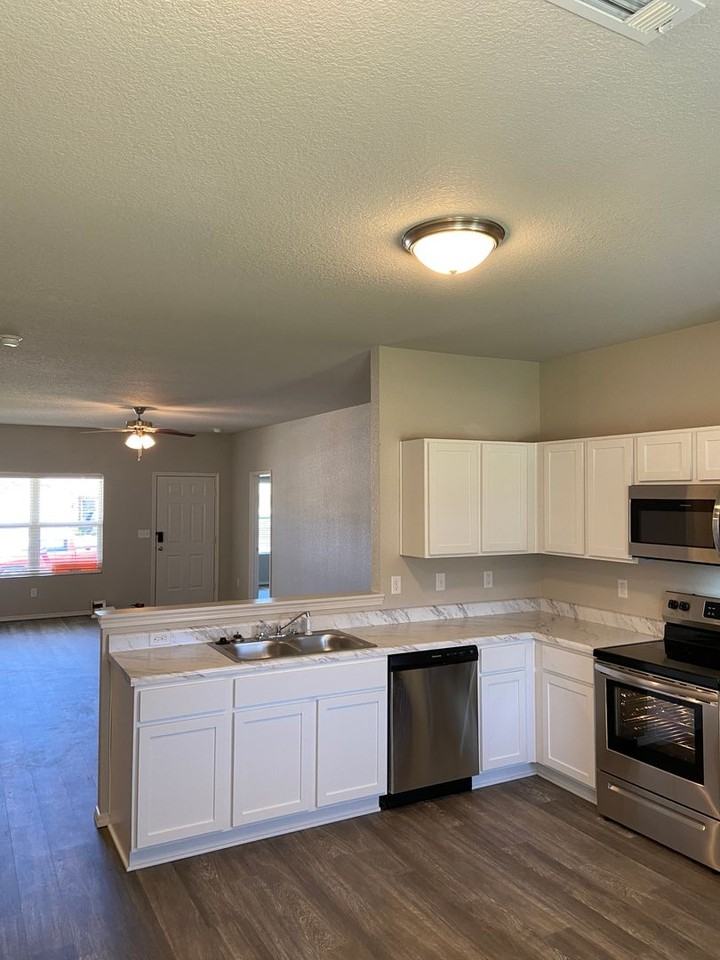 10304 Lori Kaye Dr - Photo 6 of 20