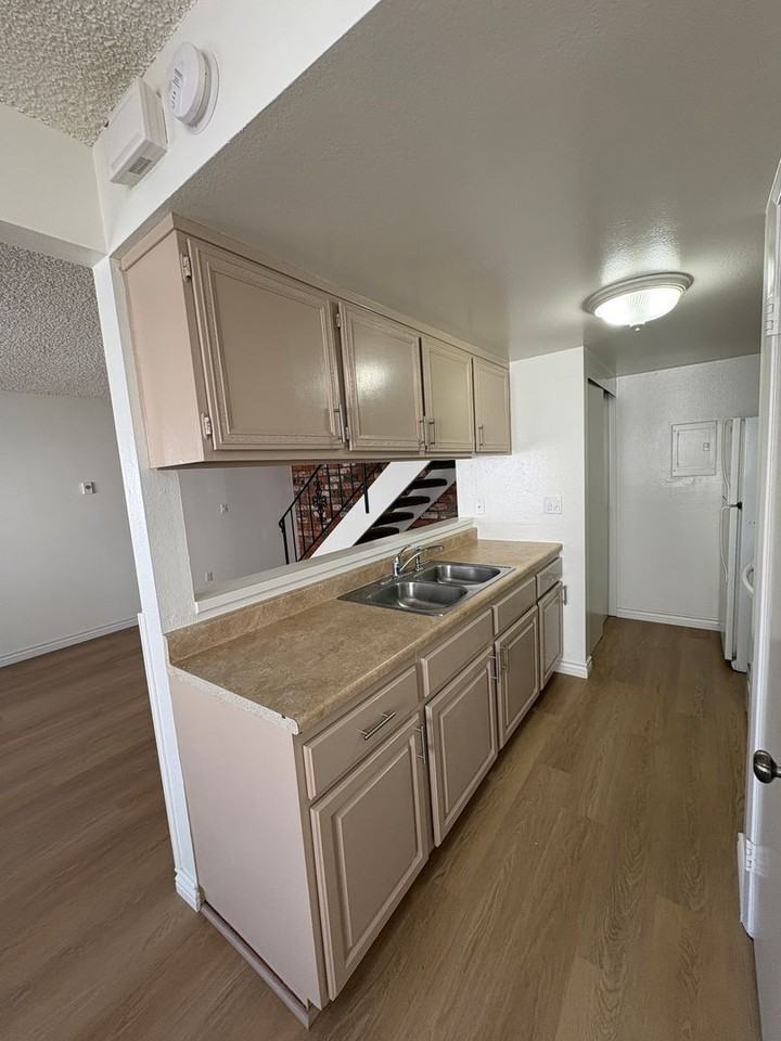 5254 Shenandoah St - Photo 6 of 25