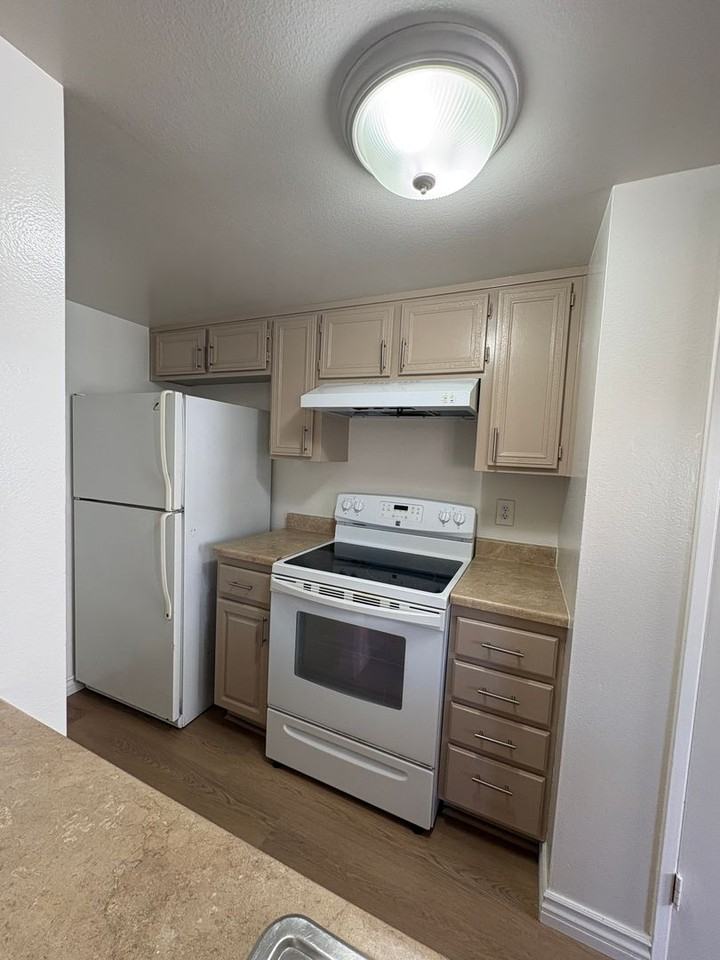 5254 Shenandoah St - Photo 7 of 25