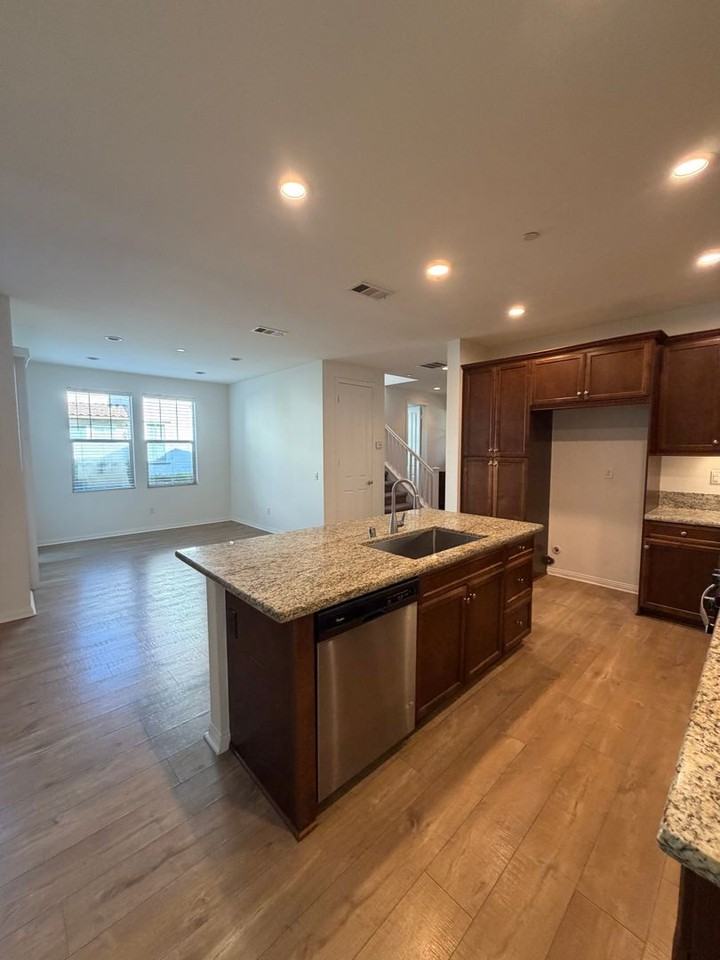 3207 Lisbon Ln - Photo 2 of 50