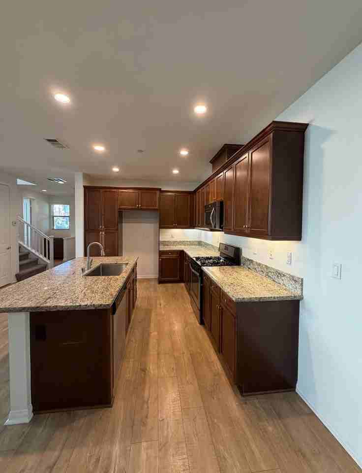 3207 Lisbon Ln - Photo 6 of 50