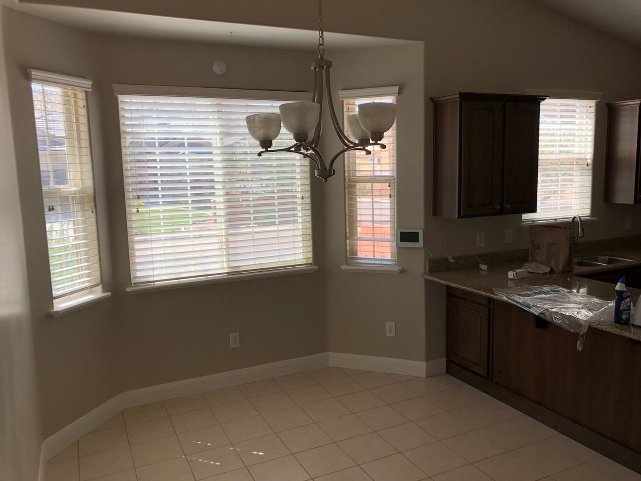 221 E Munich Dr - Photo 5 of 13