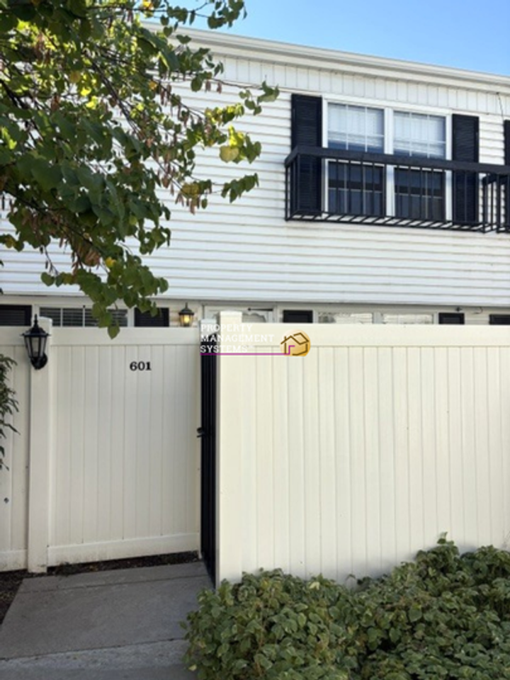 601 E 4010 S
