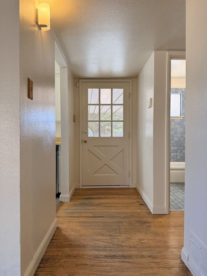 2635 9th Ave - Photo 4 of 27