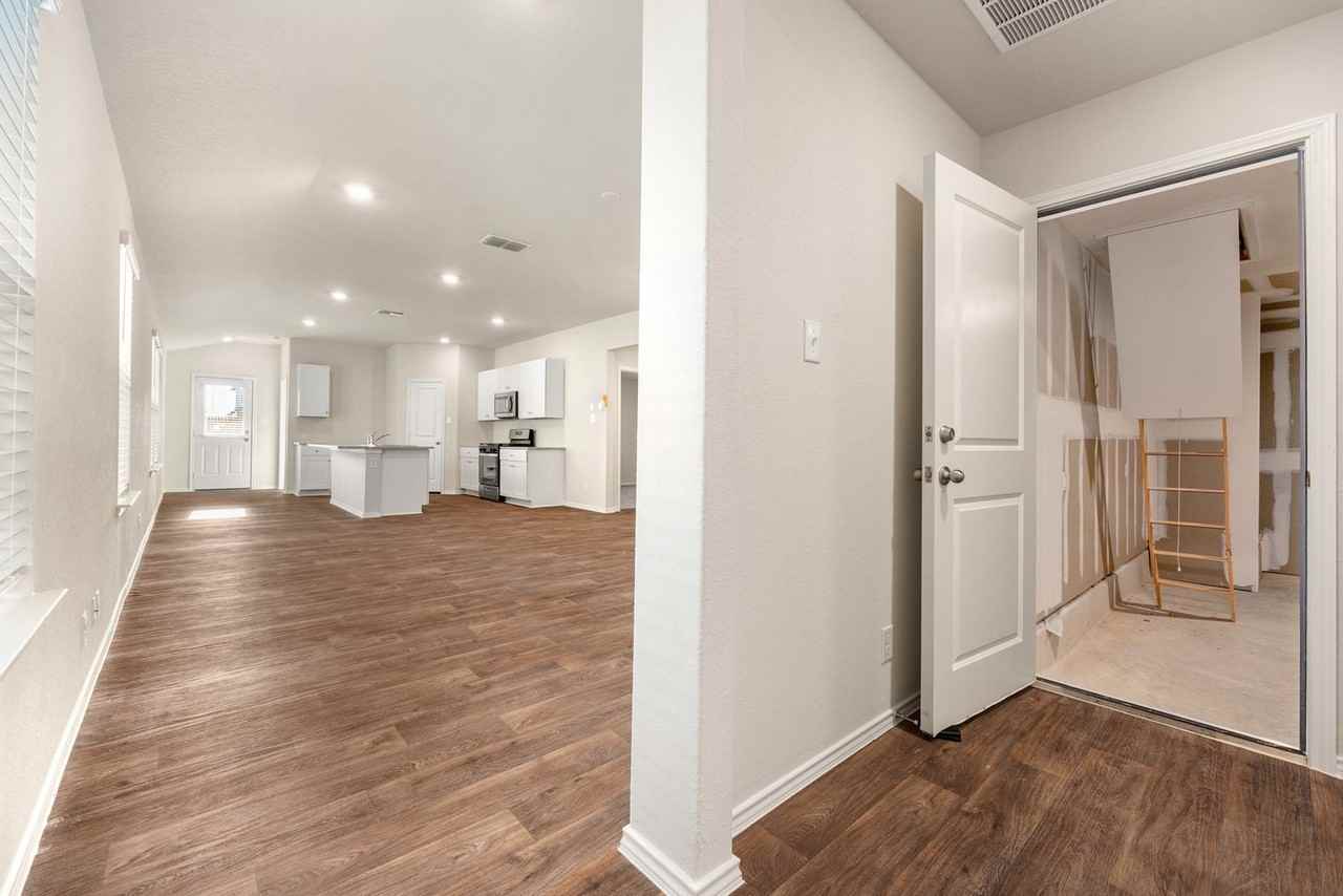 148 Chipping Aly - Photo 2 of 17