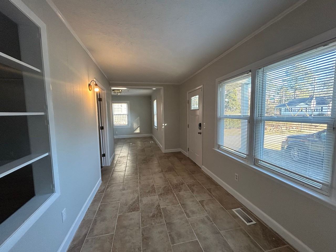 1607 Ramsey St - Photo 7 of 28