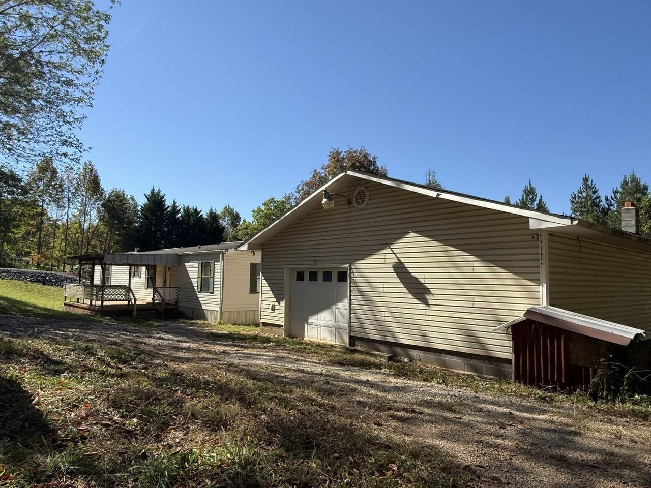 92 Wayne Hyatt Dr - Photo 2 of 22