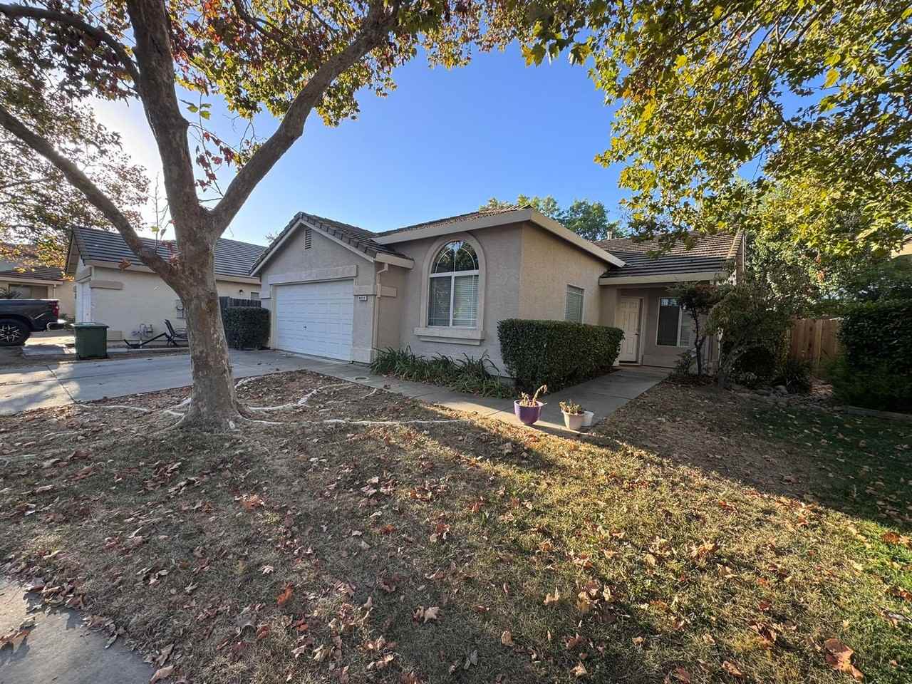 8950 Generations Ct - Photo 2 of 29