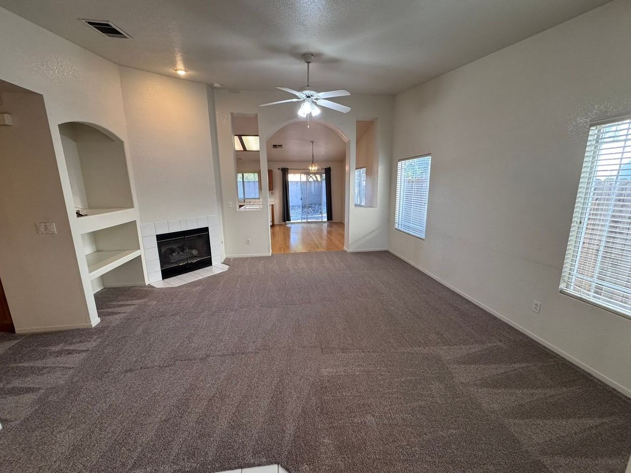 8950 Generations Ct - Photo 4 of 29