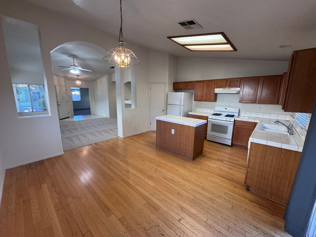 8950 Generations Ct - Photo 7 of 29