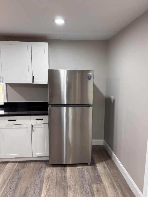 296 Summer St - Photo 6 of 17