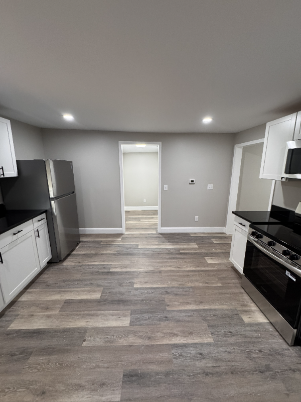 296 Summer St - Photo 7 of 17