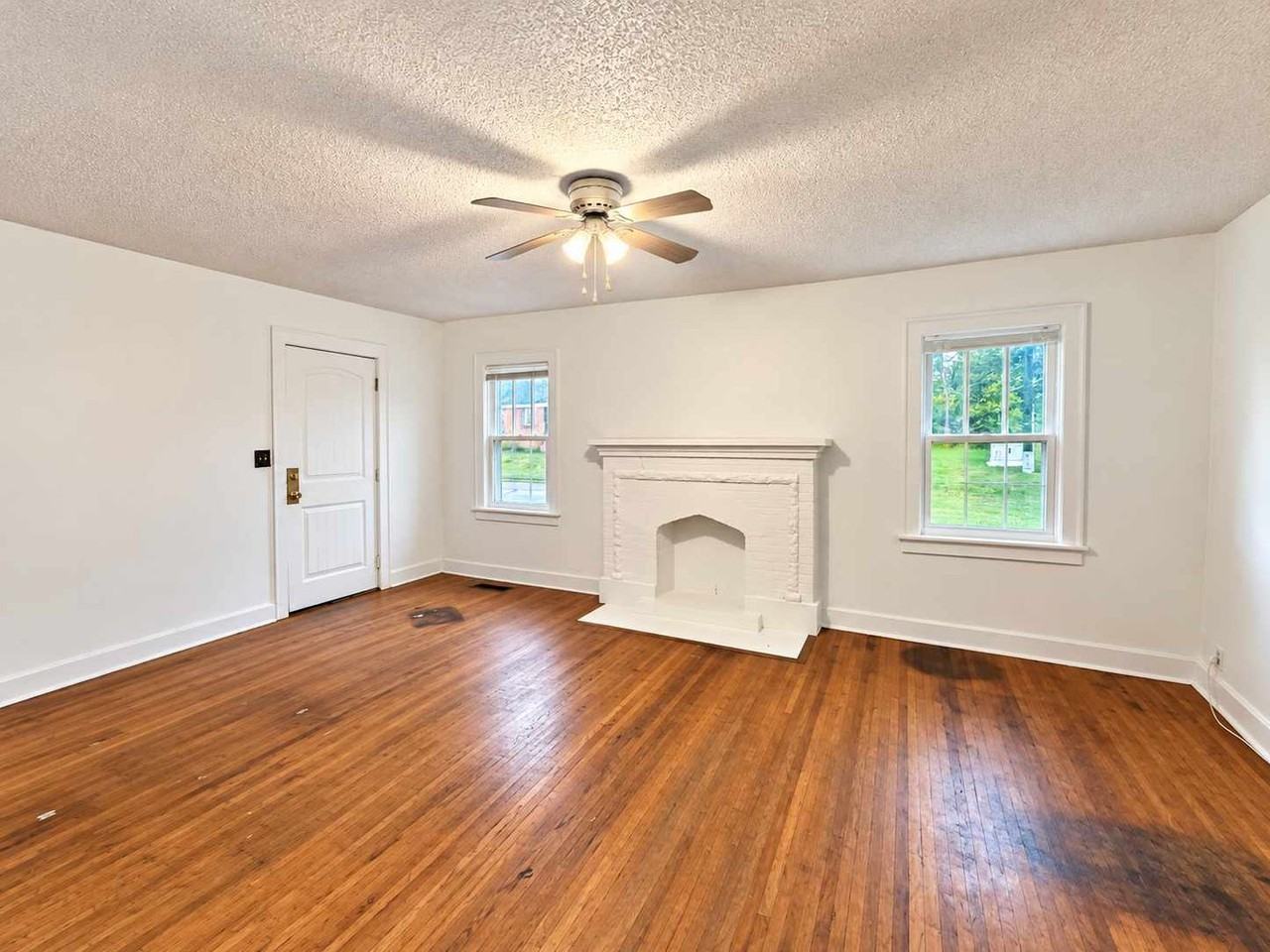 1136 N Villa Ave - Photo 3 of 12