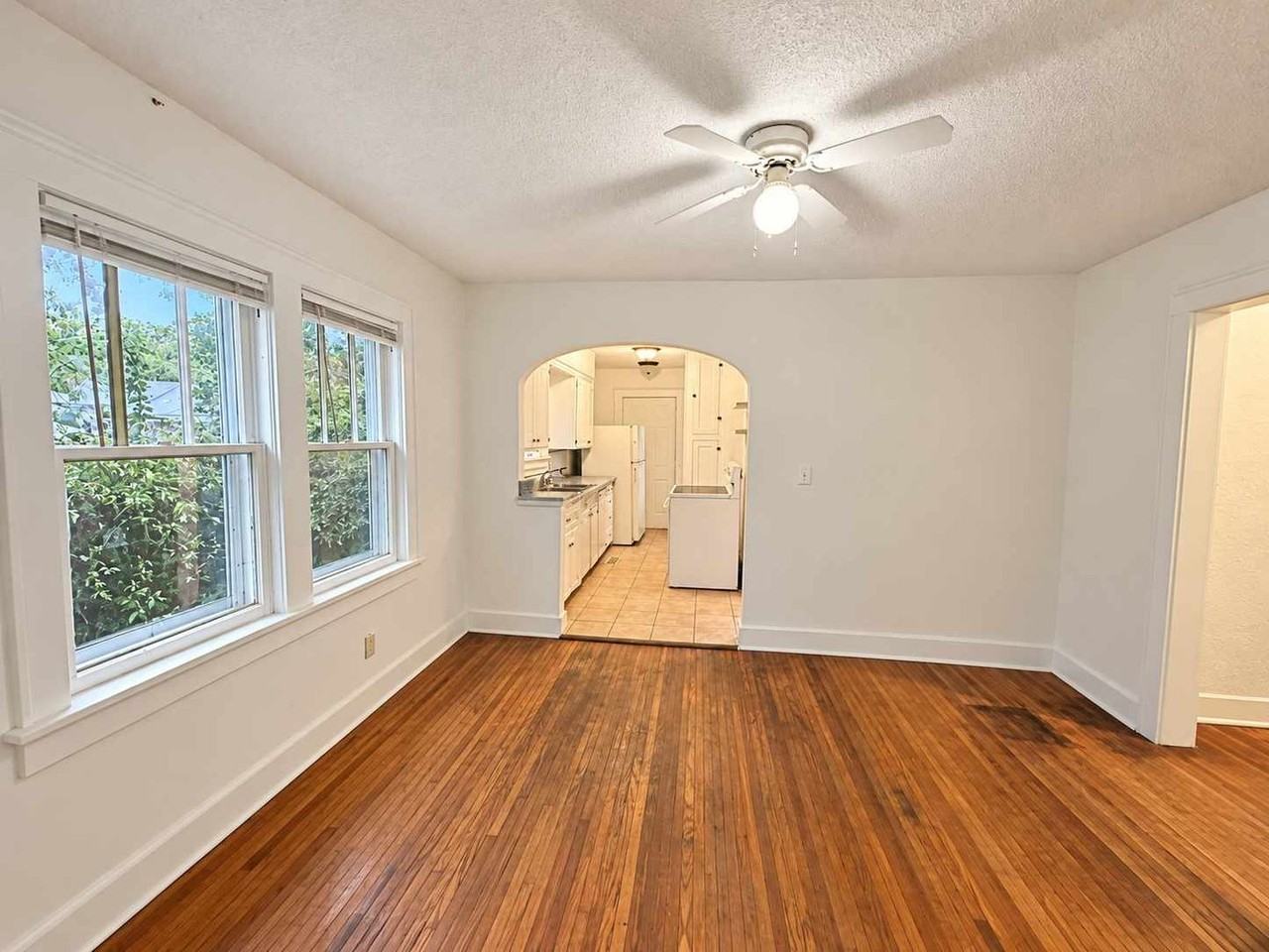 1136 N Villa Ave - Photo 4 of 12