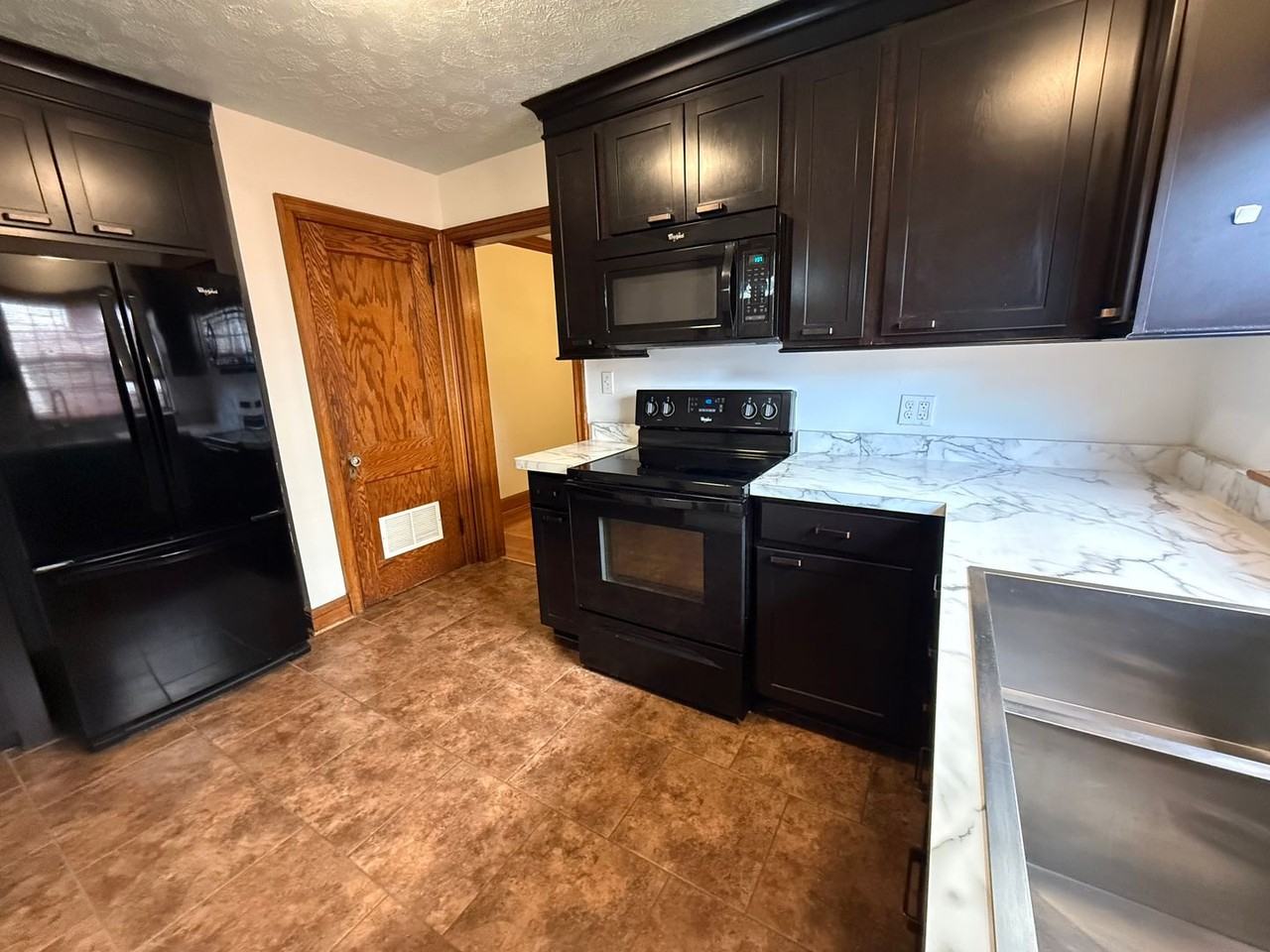 10A Vine St - Photo 4 of 12