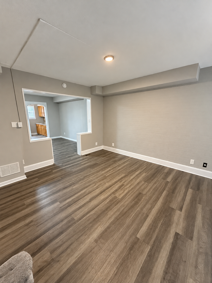 3402 Elmora Ave - Photo 3 of 20