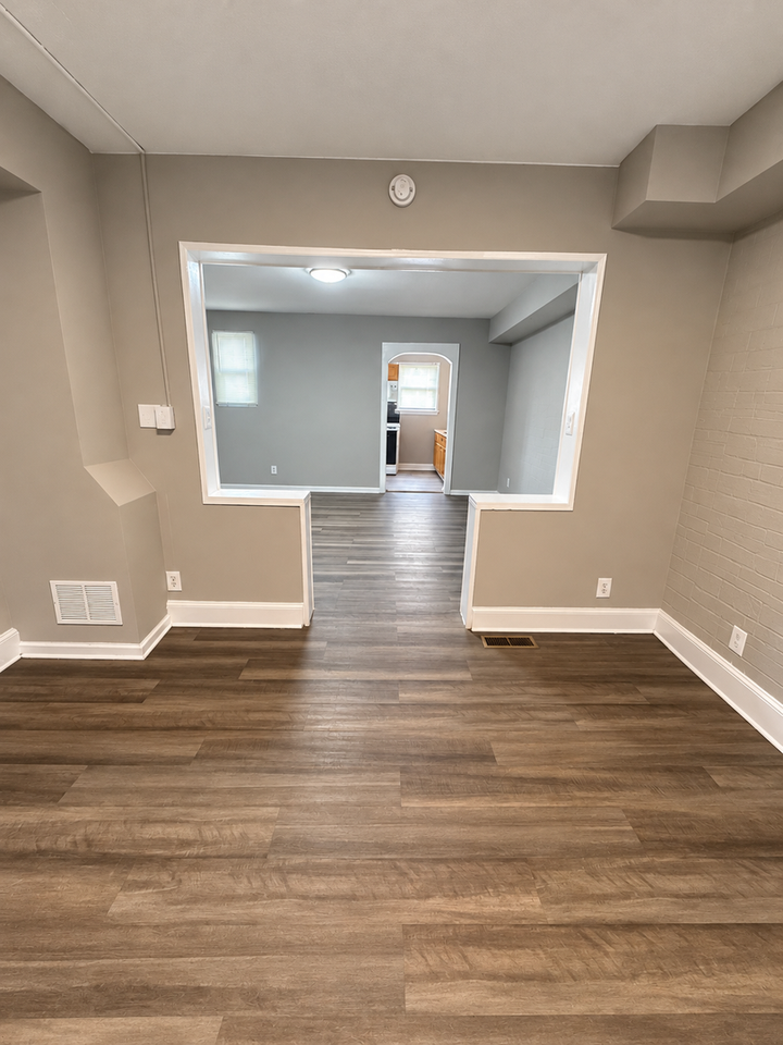 3402 Elmora Ave - Photo 5 of 20