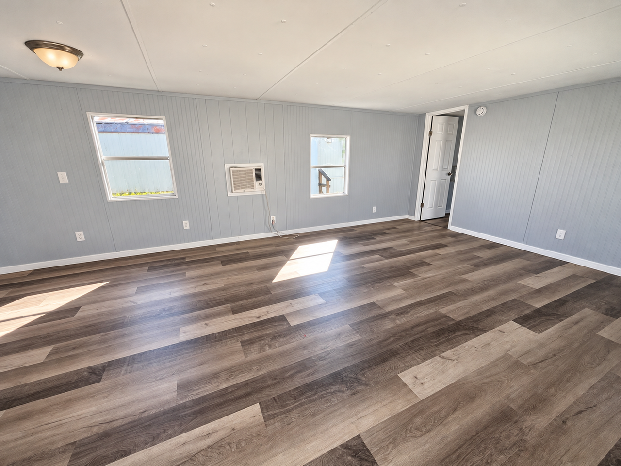 307 Camellia Ln - Photo 5 of 7