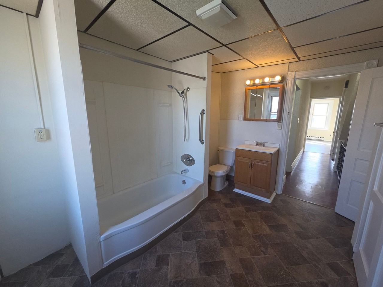 917 N 5th St - Photo 4 of 16
