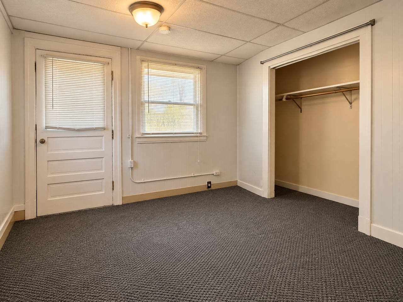 503 W Green St. Urbana, IL - Photo 2 of 8