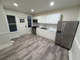 featured image of 1564 Laharpe St #4