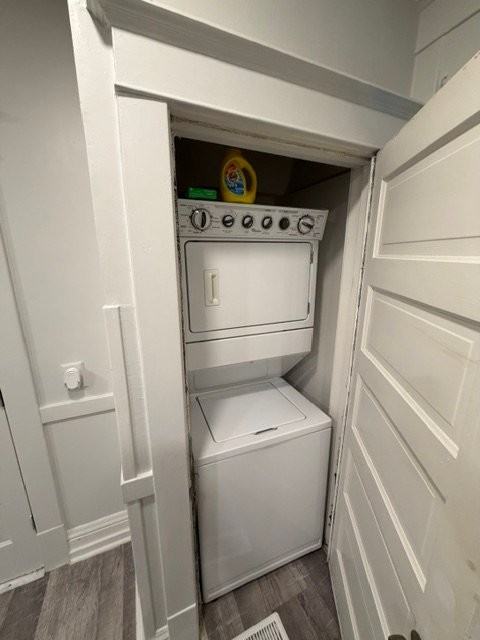 1564 Laharpe St #4 - Photo 2 of 18