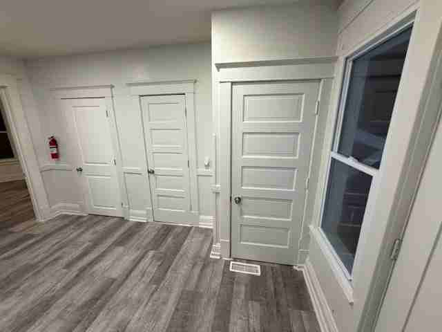 1564 Laharpe St #4 - Photo 4 of 18