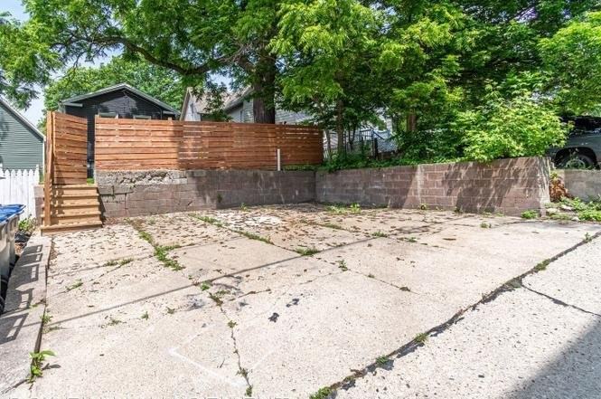 2226 N Weil St - Photo 3 of 10