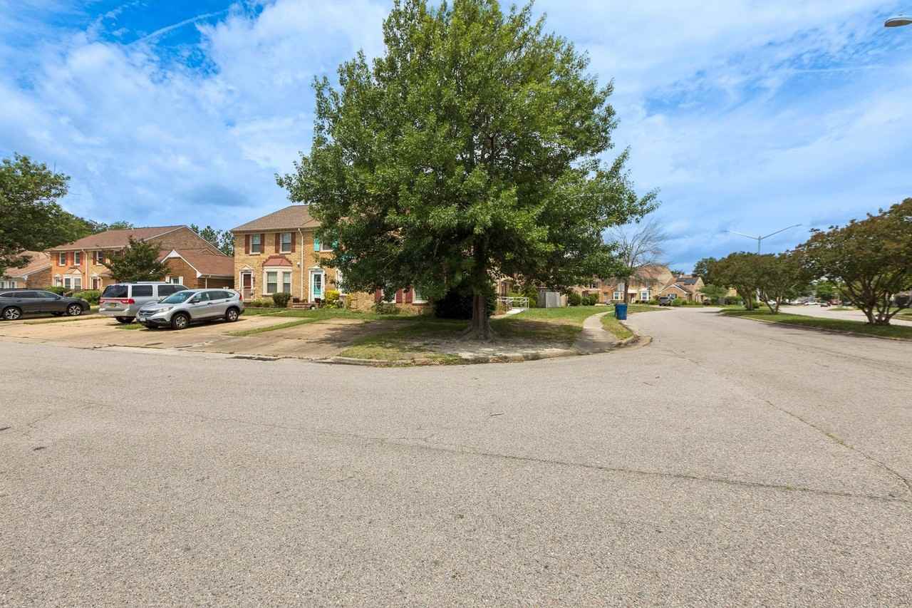 4800 Deming Ct - Photo 2 of 26
