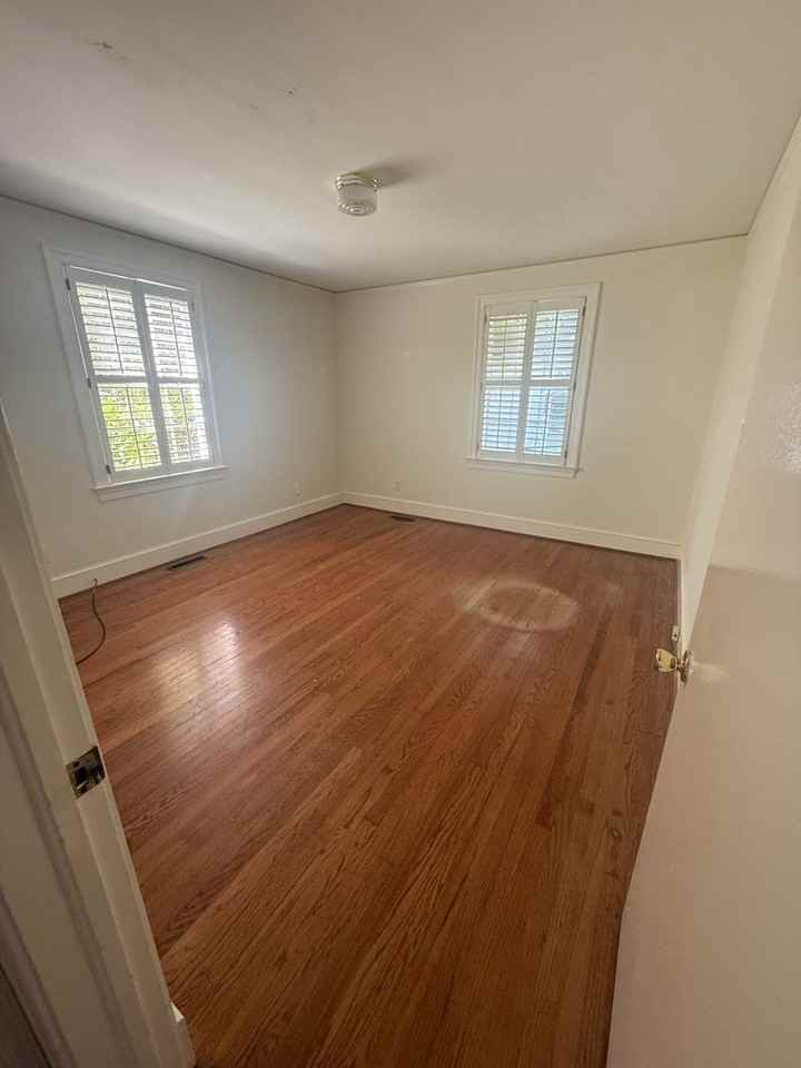 1329 Madison Ave - Photo 5 of 11