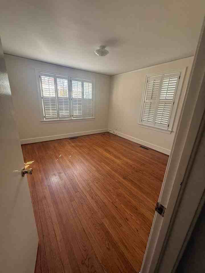 1329 Madison Ave - Photo 7 of 11