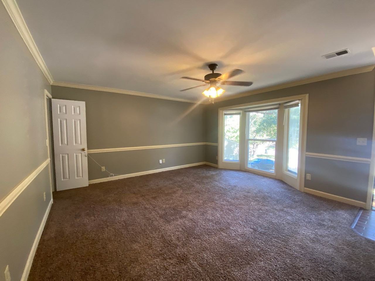1407 Elmdale Pl - Photo 5 of 14