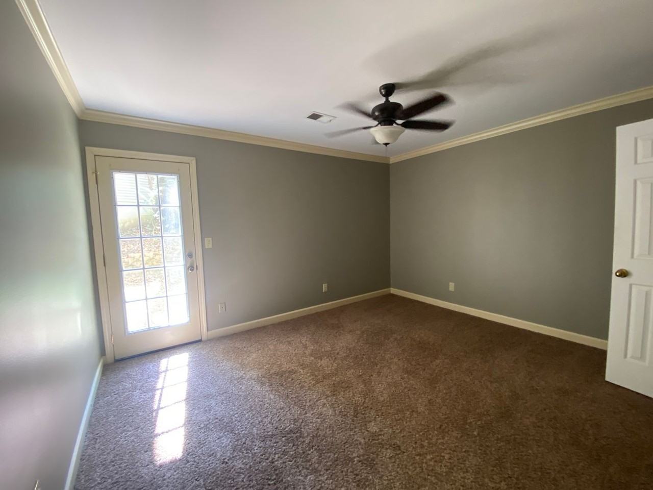 1407 Elmdale Pl - Photo 6 of 14