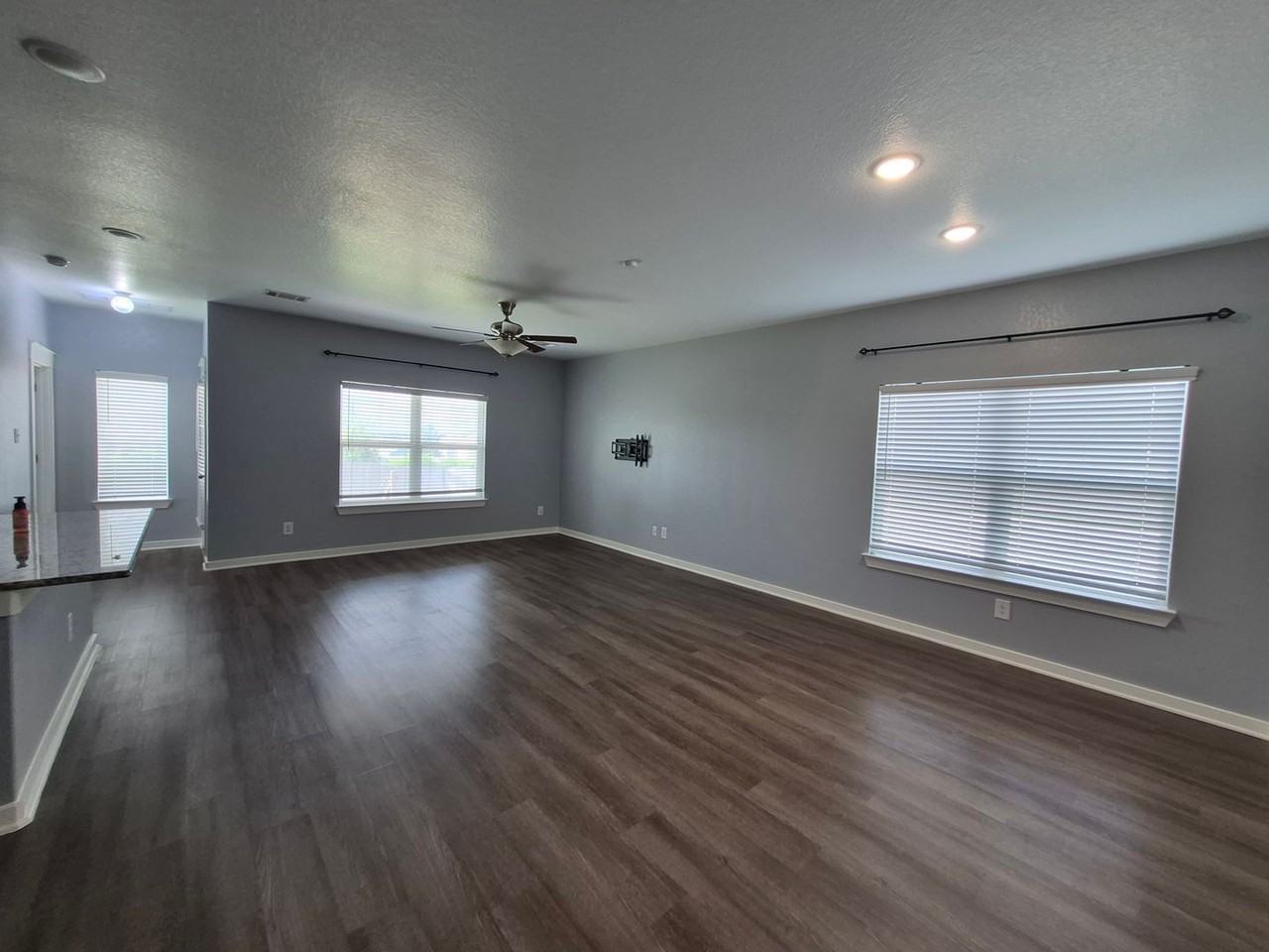10502 Francisco Way - Photo 3 of 46