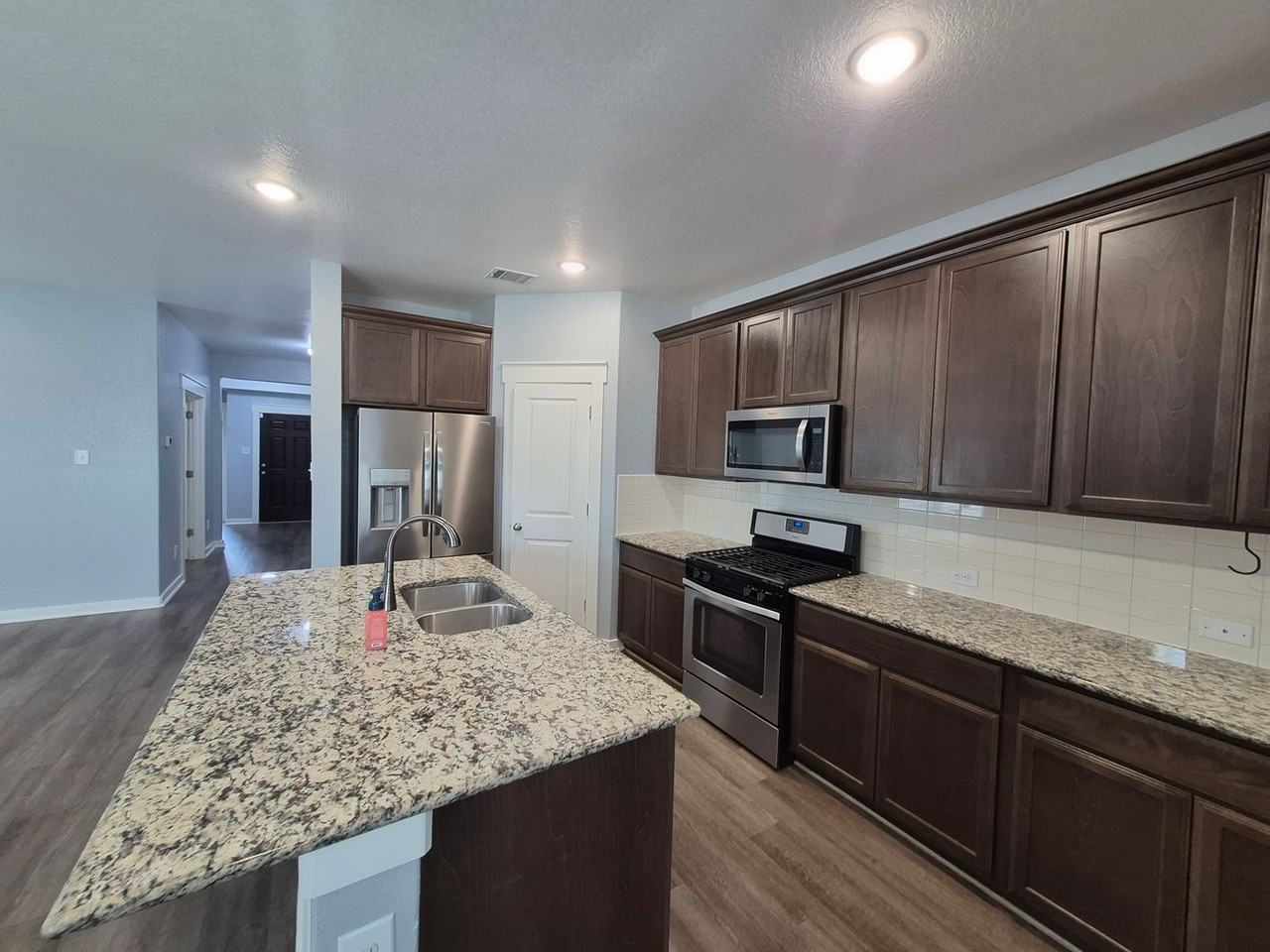 10502 Francisco Way - Photo 6 of 46