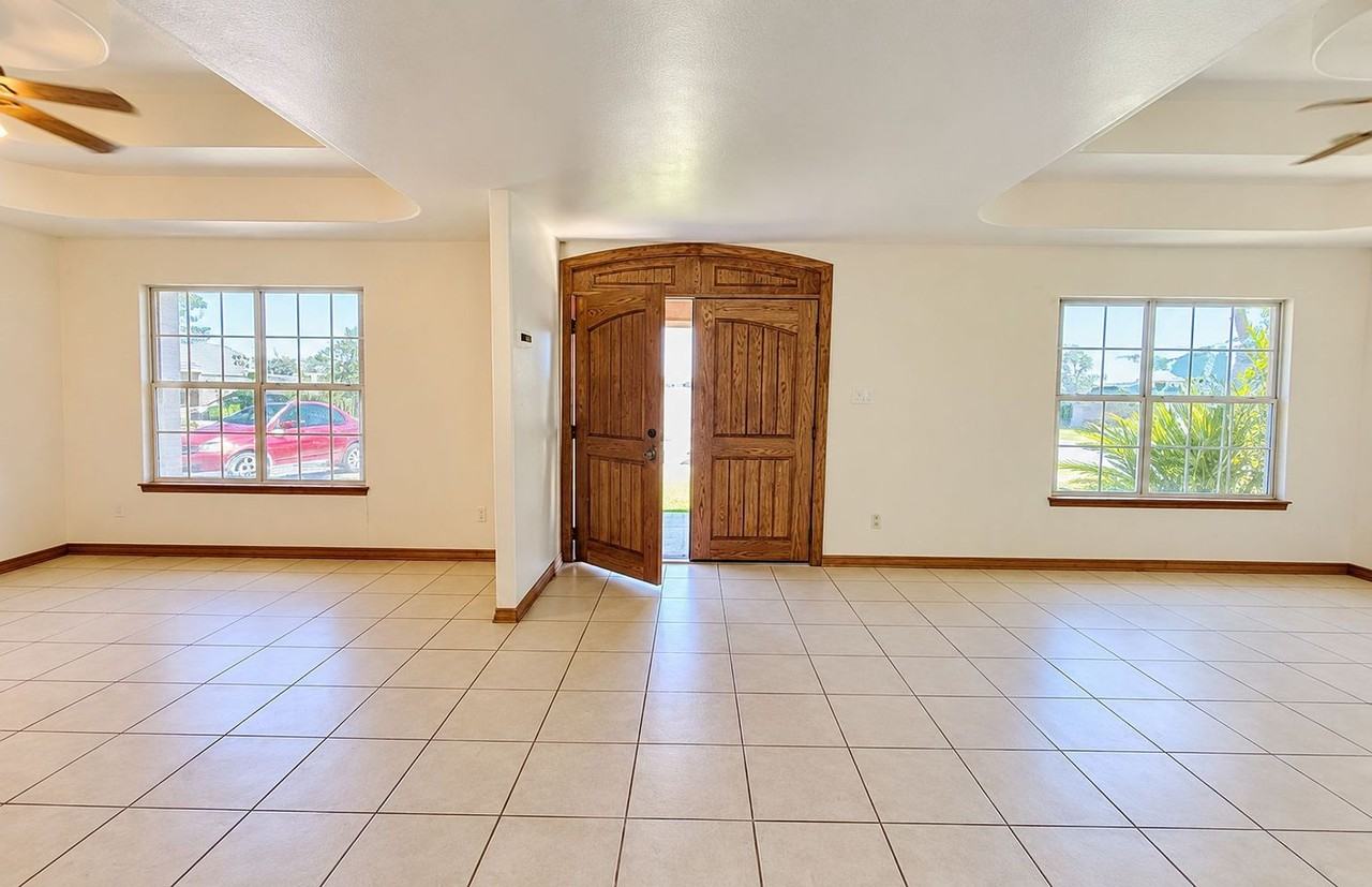 803 S New Mexico St - Photo 6 of 8