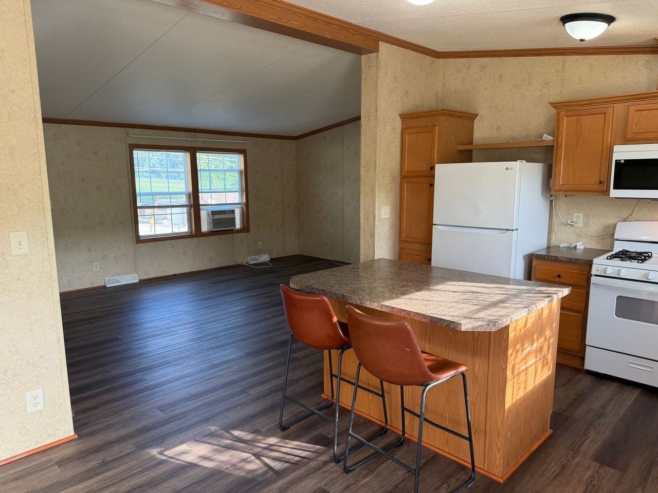 6150 York Rd - Photo 2 of 22