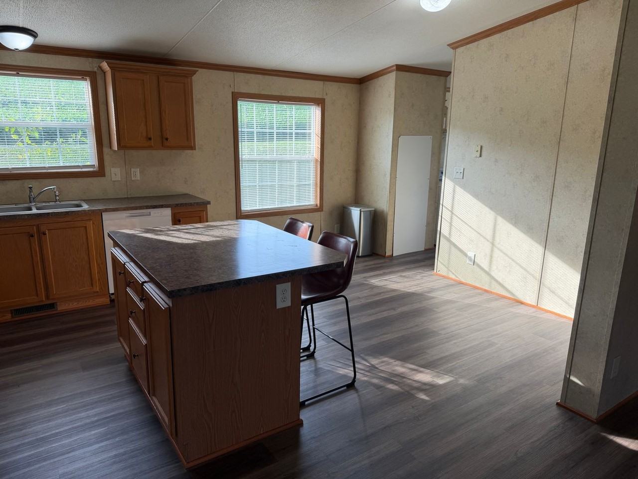 6150 York Rd - Photo 4 of 22